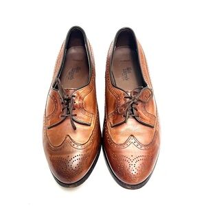 Vintage 1990s women's cognac leather lace up brogue wingtip oxfords